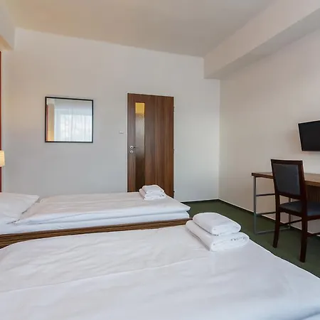 Veronika Hotel 3*